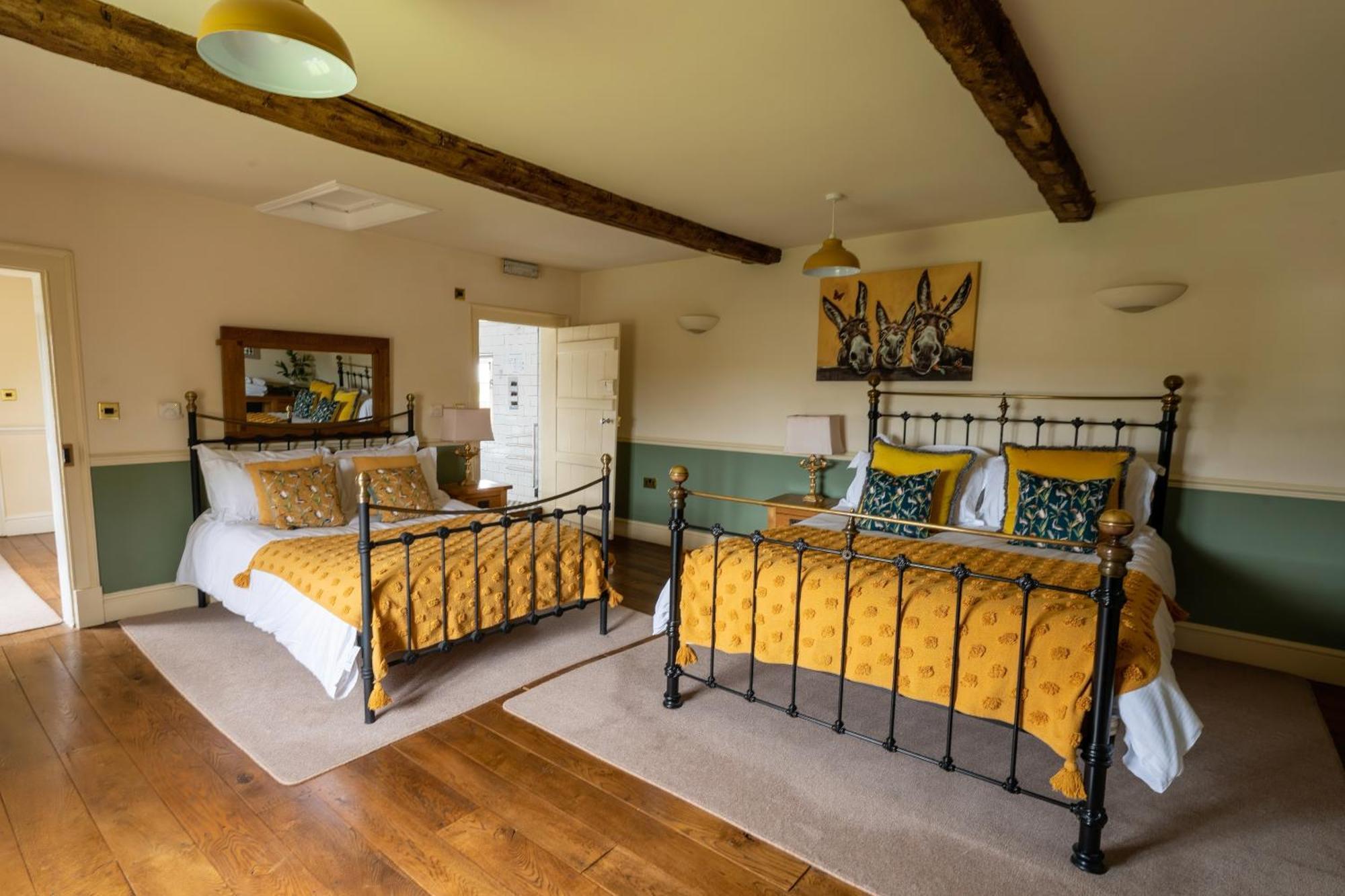 Blackgreaves Farmhouse Bed & Breakfast Lea Marston Екстериор снимка